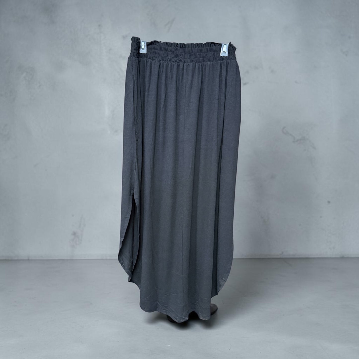 Zenana Long Skirt with pockets Black