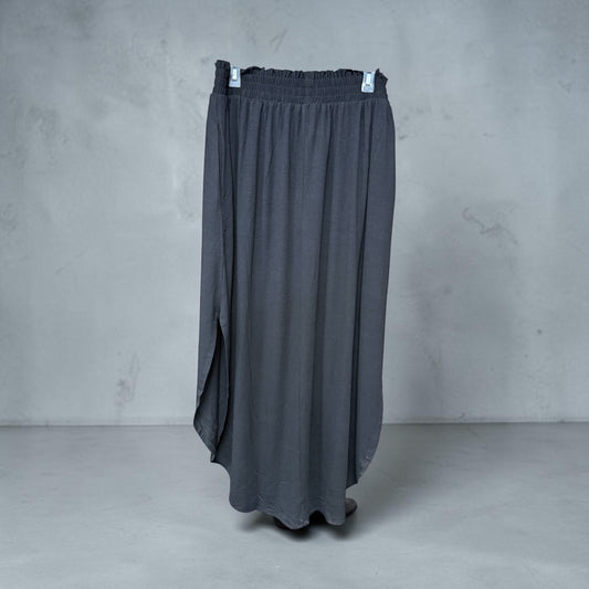 Zenana Long Skirt with pockets Black