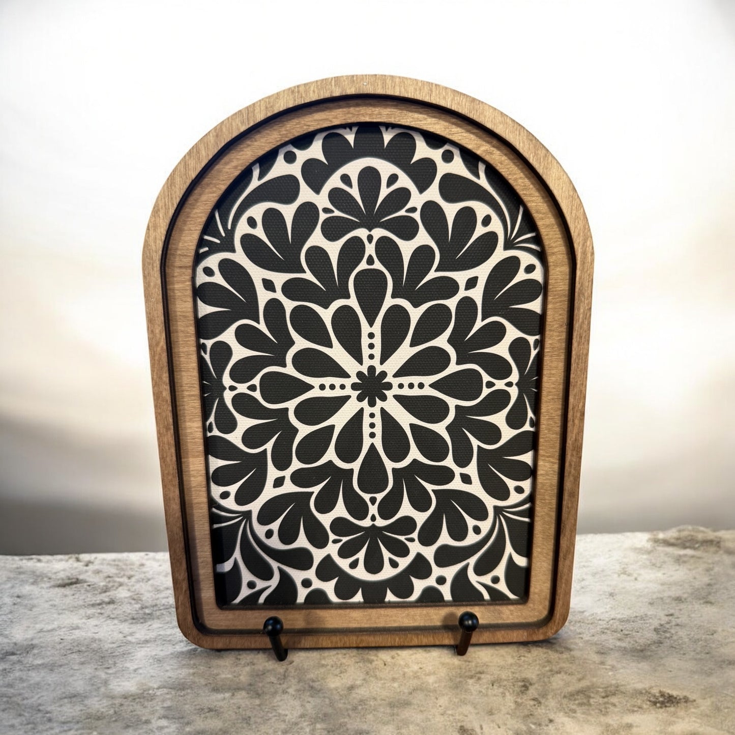 Arch top black medallion